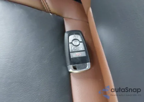 2024 Ford Bronco Outer Banks z USA, uszkodzony, nr VIN 1FMDE8BH4RLB07497